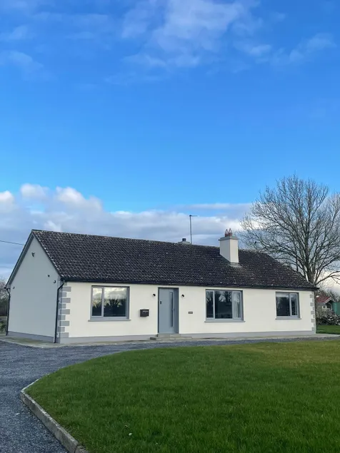 Cosy Claregalway Cottage - Image 1