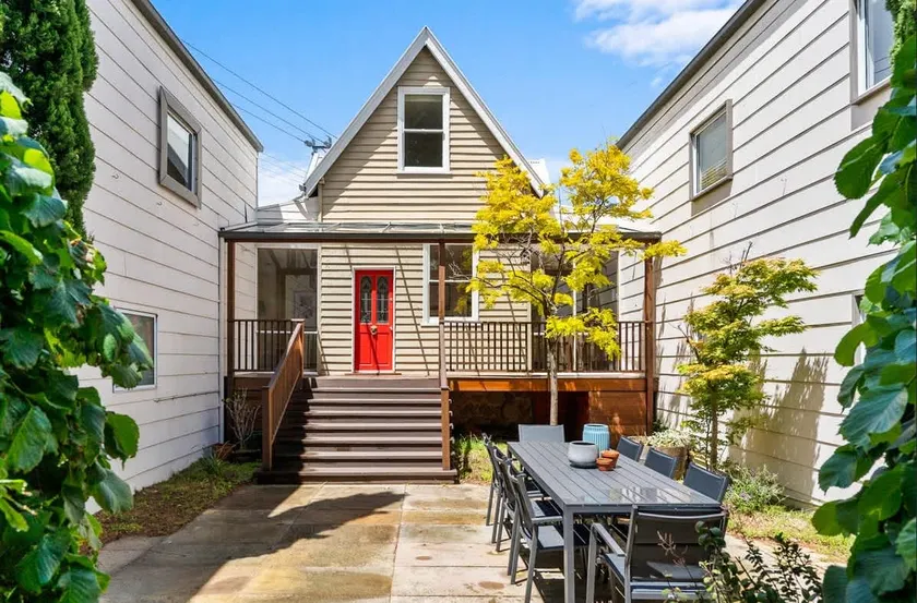 Hobart Heritage Home - Close to CBD & Airport - Image 1