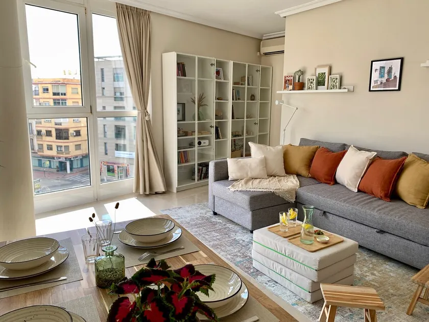 Entire Apartment with Views of the Rambla - Image 1