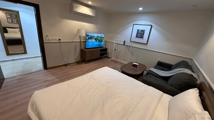 Luxury Modern Studio | Near Prophet’s Mosque - Image 1