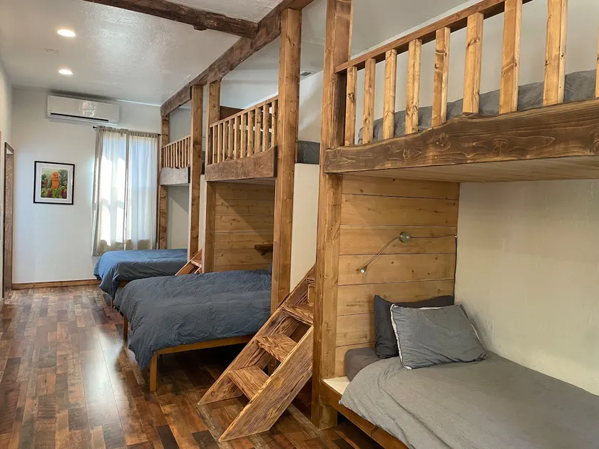 Hilltop Bunkhouse - Image 1