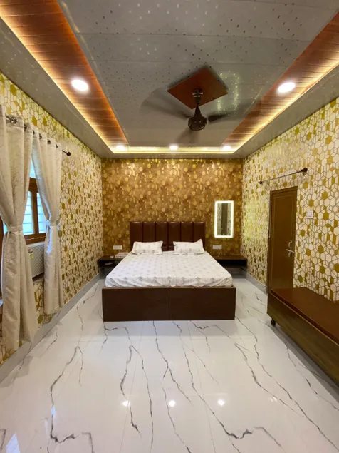 Luxurious 3bhk flat10min to temple|Akash home stay - Image 1