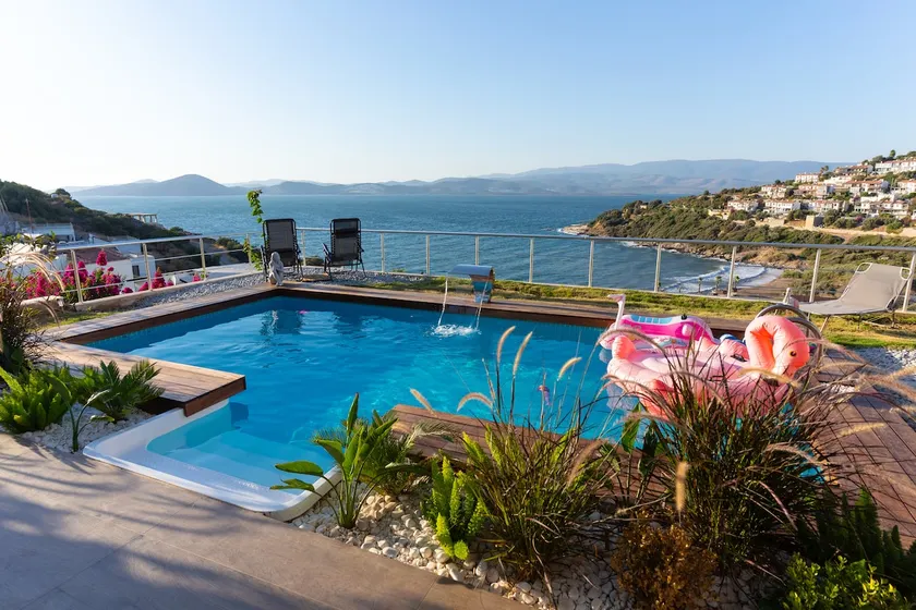 Beach House, 3-min walk to the beach, Bodrum, Adabükü, Maya - Image 1