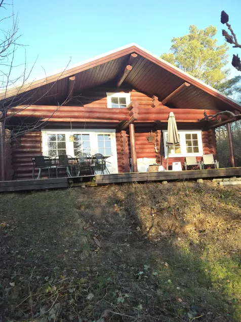 Log house - Image 1