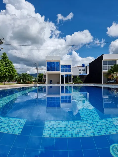 Condo~Pool~BBQ for 8 or more people, 10 min from Girardot Melgar - Image 1