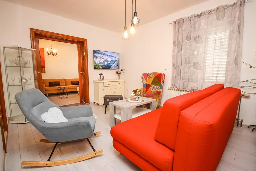 Close to center,2 bedrooms - Image 1