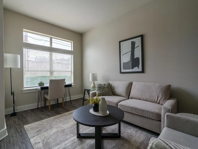 Landing | Chic 2BD, Pool, Clubhouse - Image 1