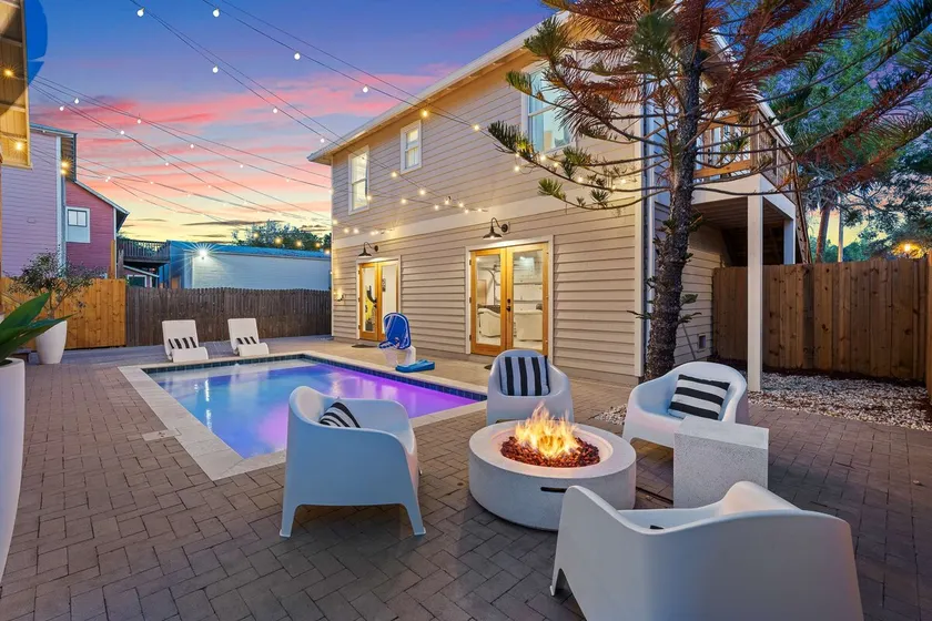The Royal Floridian l Heated Pool l Walk to DNTN - Image 1
