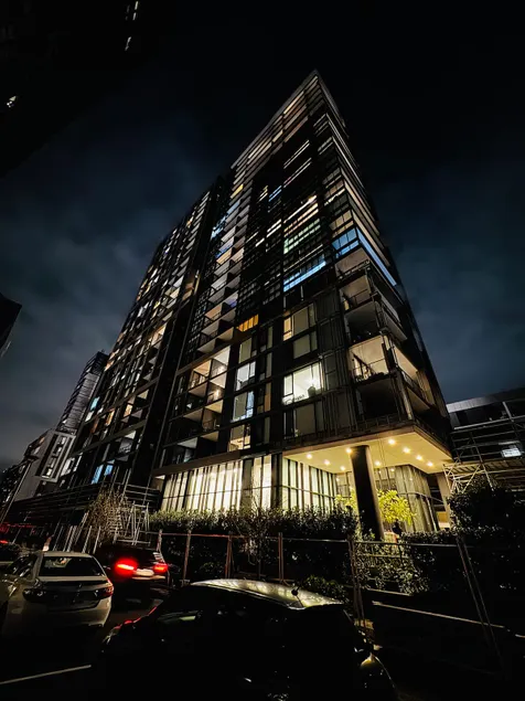 Sleeps 5 – Free Qudos Stadium Event Drop Off - Image 1