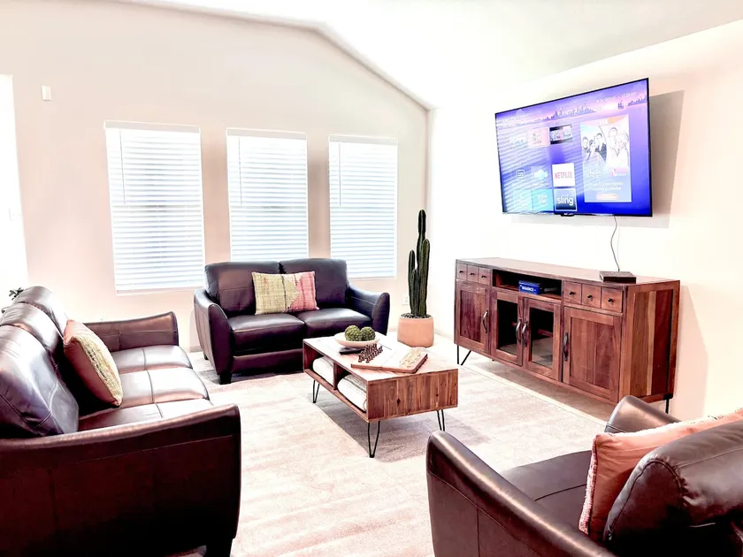 Clean & Cozy Texas Getaway |Rosenberg/Houston - Image 1