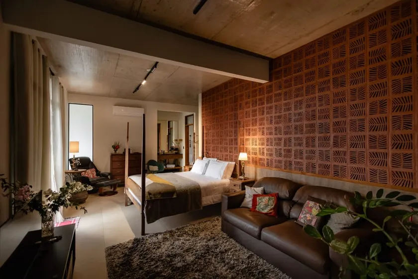 Charming Loft with Hydro and Breathtaking View - Image 1