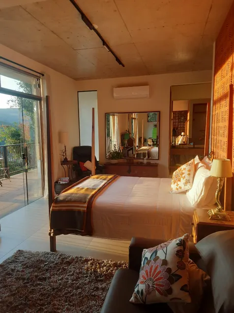 Ouro Velho Loft Retreat with a hot tub and beautiful views! - Image 1
