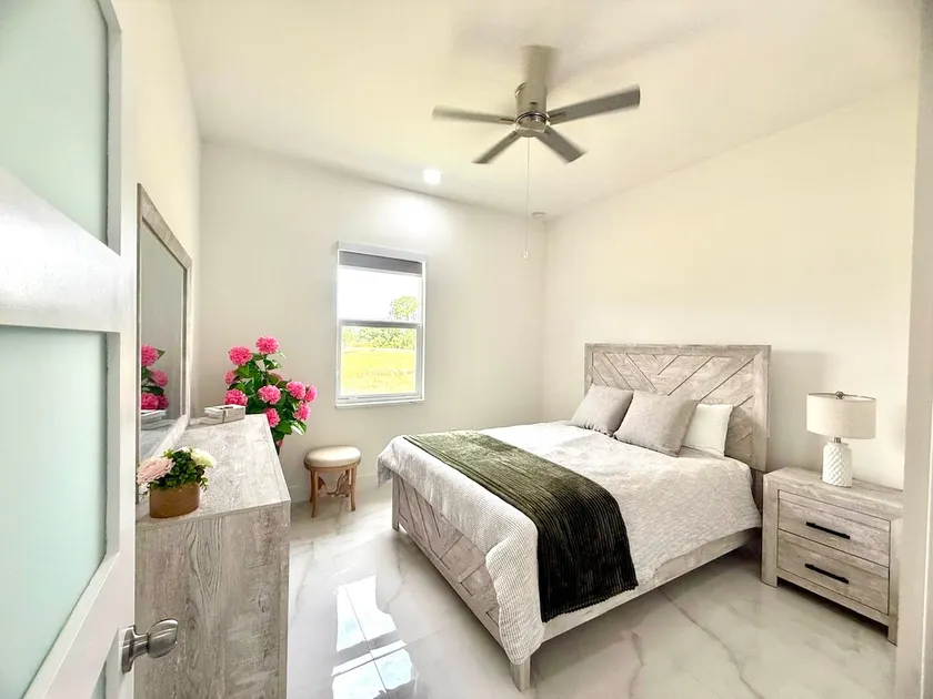 Beautiful and Cozy Getaway in LaBelle - Image 1