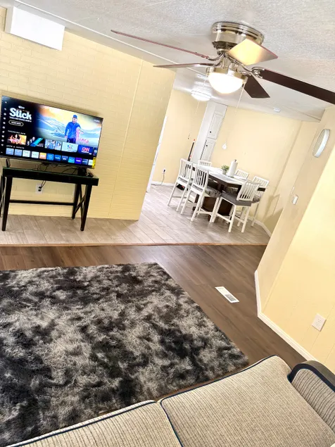 Sunshine Home, WIFI&AC, 2-bd in amazing las vegas - Image 1