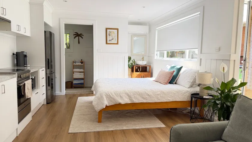 Coastal Cottage 6 Cameron Cr Kiama Downs NSW 2533 - Image 1