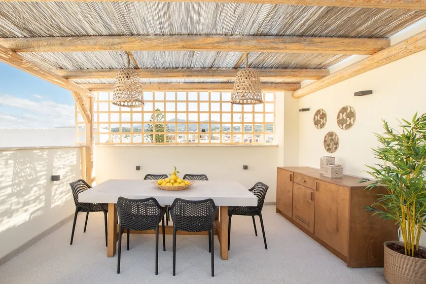 Kotsifi Stays - Cozy 2BR with Rooftop Terrace! - Image 1