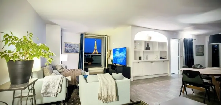 16th arrondissement apartment, Eiffel Tower and Seine. 140 m2 - Image 1