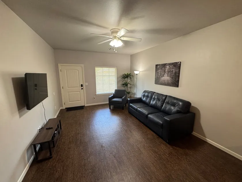 Immaculate 2BR Getaway - Image 1