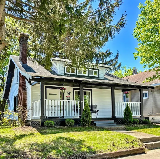Modern Bungalow Retreat in Utica - Image 1