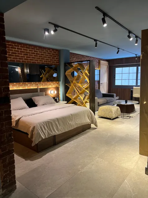 W suites (2) - Image 1