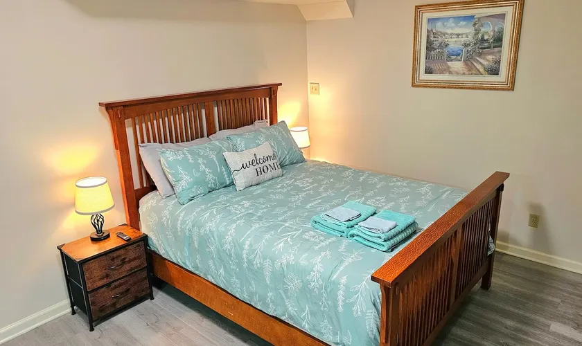 no clean fee, private entrance guest suite - Image 1