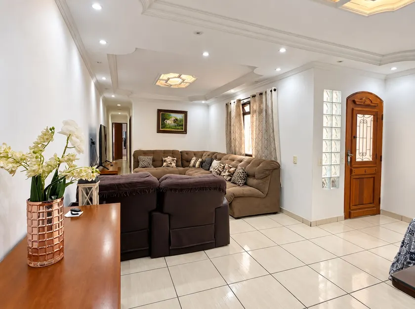 House with 4 Bedrooms | Companies | 30% Monthly | Garage - Image 1