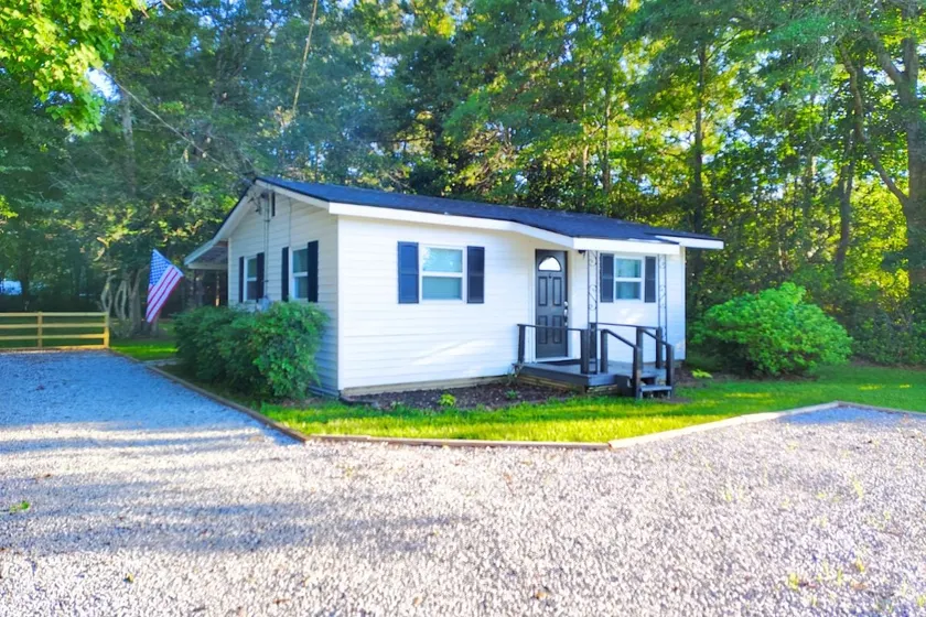 Cygnet Cottage - Image 1