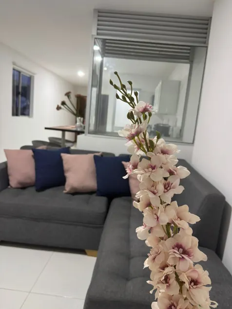 Modern Central Apartment 301 - Image 1