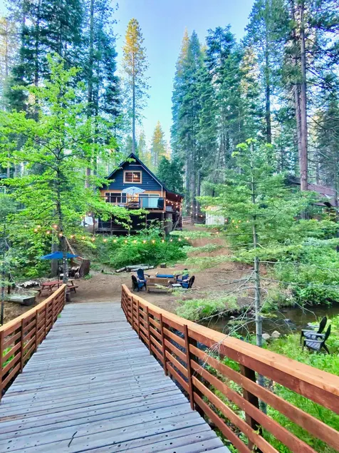 Creekside Cabin+Fire Pit+Big Deck+Lakes Nearby - Image 1
