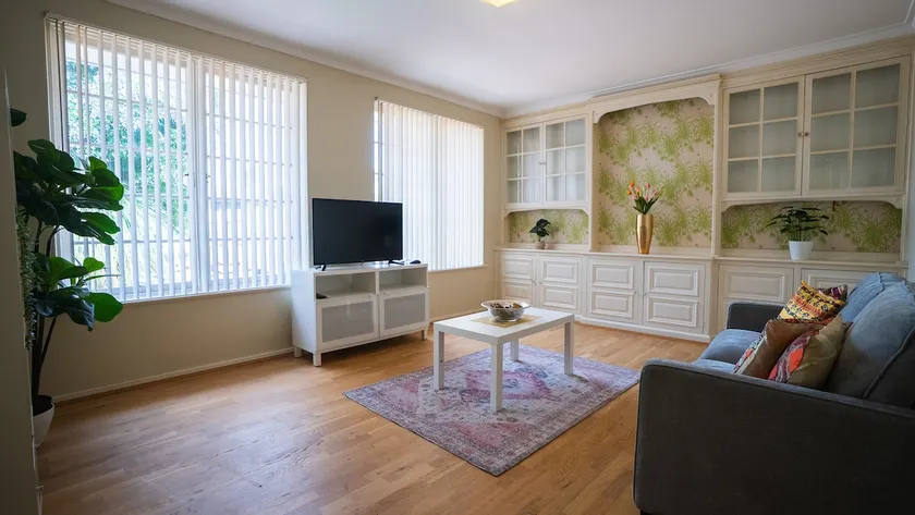 Spacious Home near Shops, Transport & Hospitals - Image 1