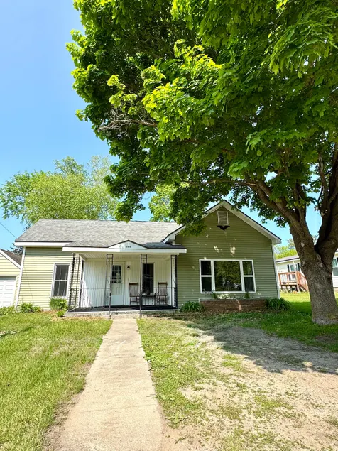 Walk to Downtown | Pet Friendly + Fenced Yard - Image 1