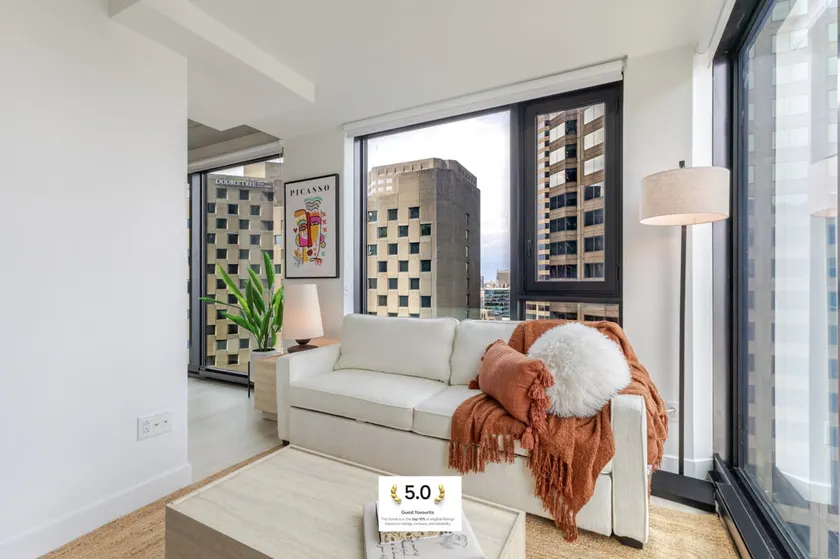 Urban Prestige Apartment | Free Parking & Pool - Image 1