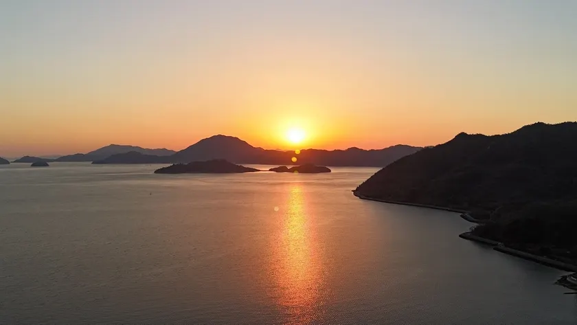 Sunset Stay OMI | Shimanami Kaido, Oshima | Quiet beachfront rental | Maximum 6 people - Image 1