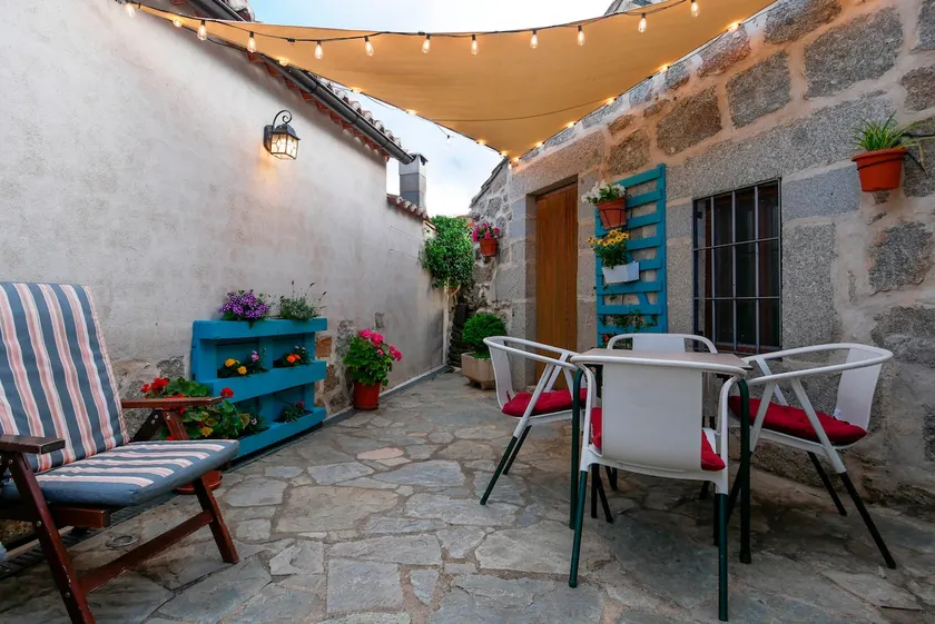 El Berrueco Rural House, private Jacuzzi 2/4 seats - Image 1