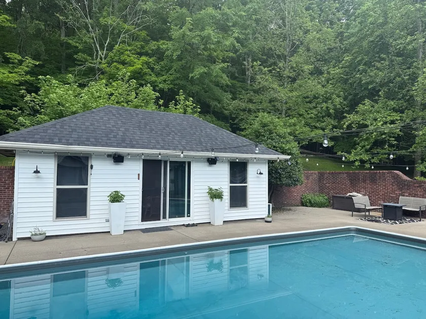 Cozy Private Pool House 20 mins from Downtown - Image 1