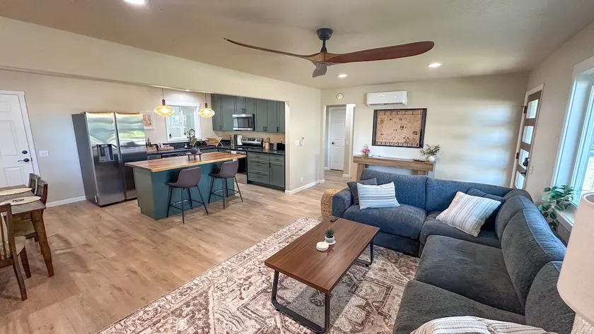 New Modern Home With Arcade - Image 1