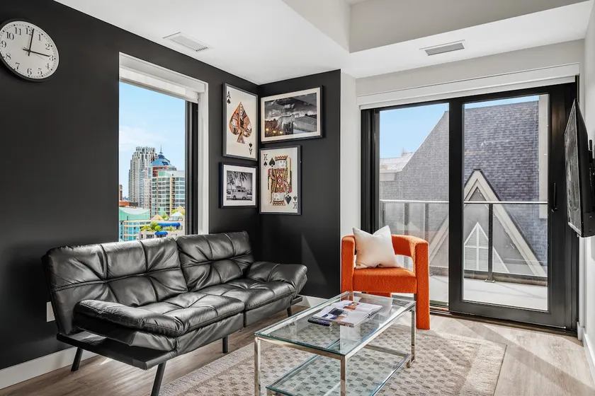 The Onyx •High floor River & DT Views• Eau Claire - Image 1