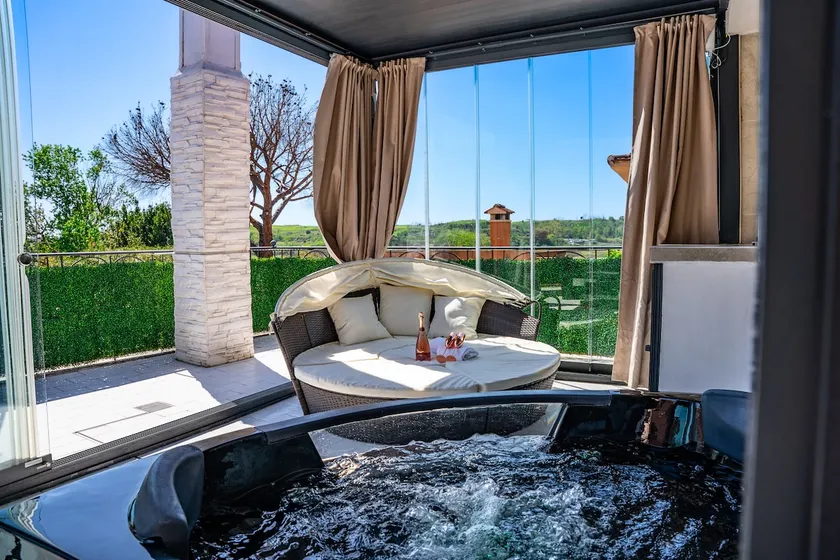 White Pearl Exclusive Apartment - Image 1