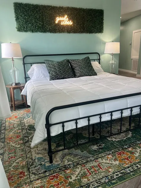 Emerald Suite at The Heritage Lofts - Image 1
