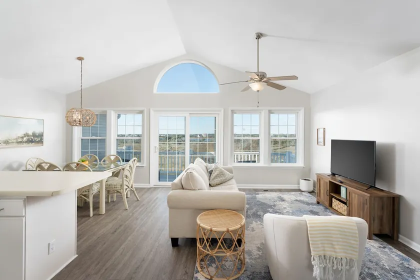 2BR Retreat/ Steps to Beach + Stunning Sunset - Image 1