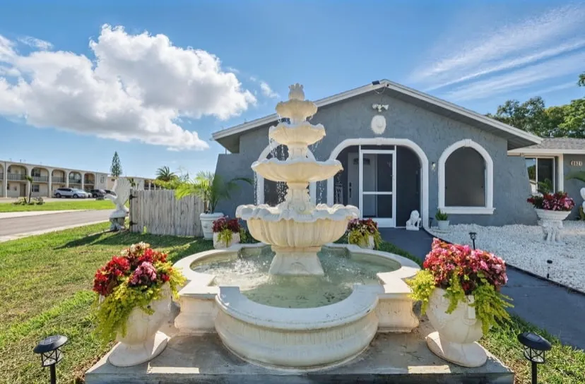 Private Pool | 4BR Family Getaway | Near Beaches - Image 1