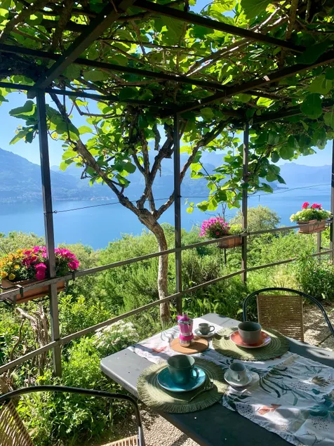 Casa la Pergola with Lake View - Image 1