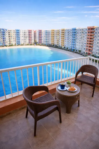 Porto Golf 2BR •Crystal Lagoon • Beach Access - Image 1