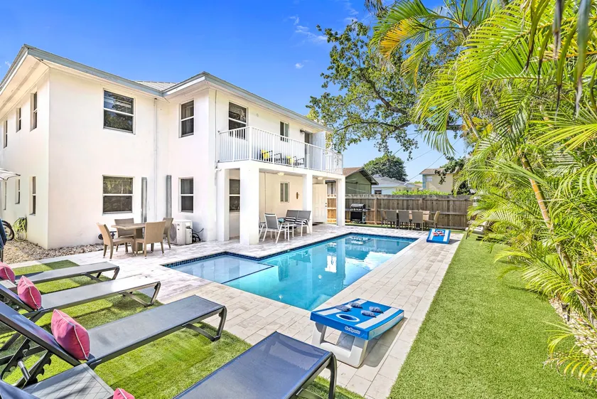 Large 8 Beds/4 Bath Heated Pool House Delray Beach - Image 1