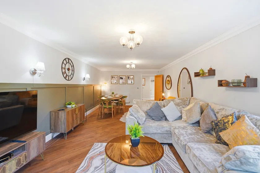Skyward house 5BR & 3BR, Next to NEC BHX - Image 1