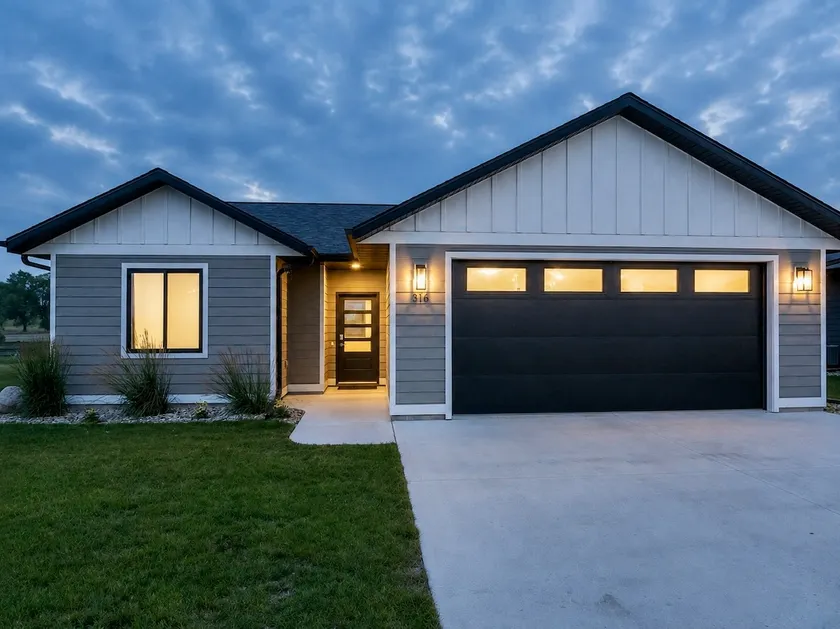 Family-friendly + Pond view + EV charger + BBQ - Image 1