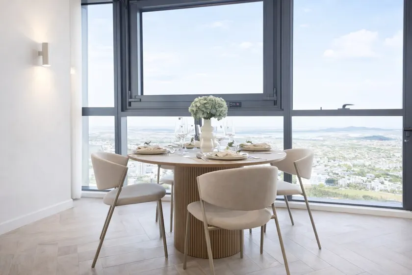 Highgarden Whispers - Lv 62 Queens Wharf Skyhome - Image 1