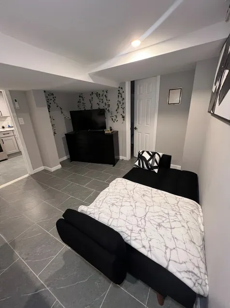 Modern & Peaceful 2BR/2BA Basement Apartment - Image 1