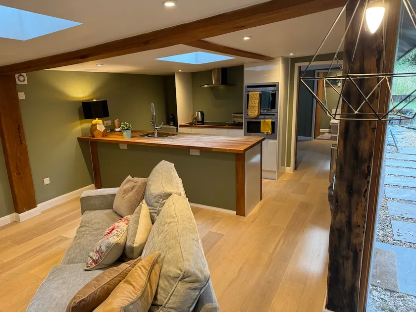 The lodge - Bright and peaceful. - Image 1