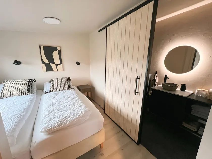 Bright and Cozy Studio Apartment Near KEF Airport - Image 1